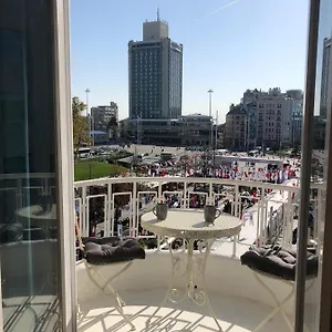  Appartement Great View Of Taksim Square, Luxury Furnished On Main Street Of Taksim, Partial Sea View